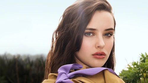 Katherine Langford 4k 월페이퍼